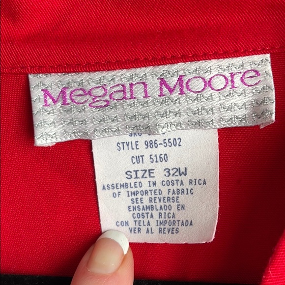 Red and gold zip up jacket. 4X - Picture 2 of 4